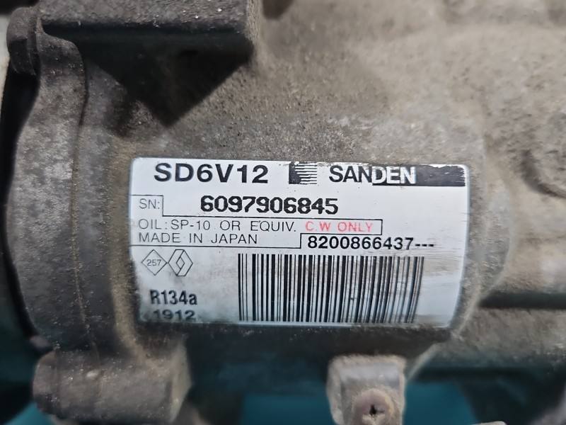 Компресор кондиціонера Renault Clio 8200866437 — фото деталі 7