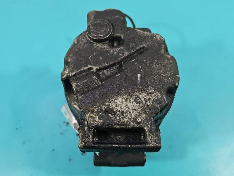 Компресор кондиціонера Audi A4 B5 4B0260805C — фото деталі 8