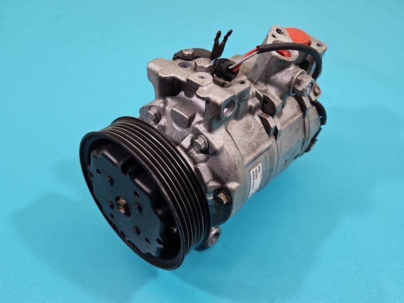 Компрессор кондиционера Audi Q5 8T0260805N