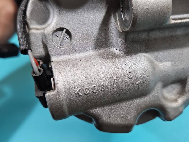 Компрессор кондиционера Audi Q5 8T0260805N — фото детали 9