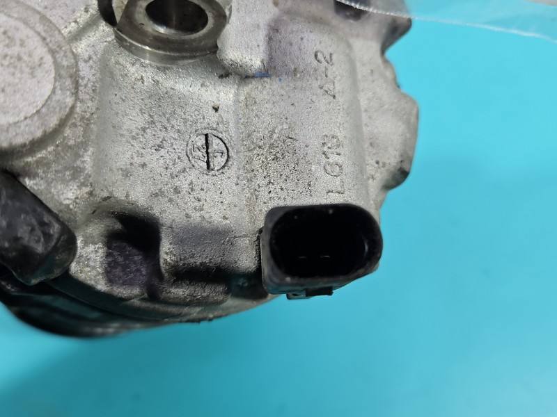 Компрессор кондиционера Seat Altea 1K0820859J — фото детали 8