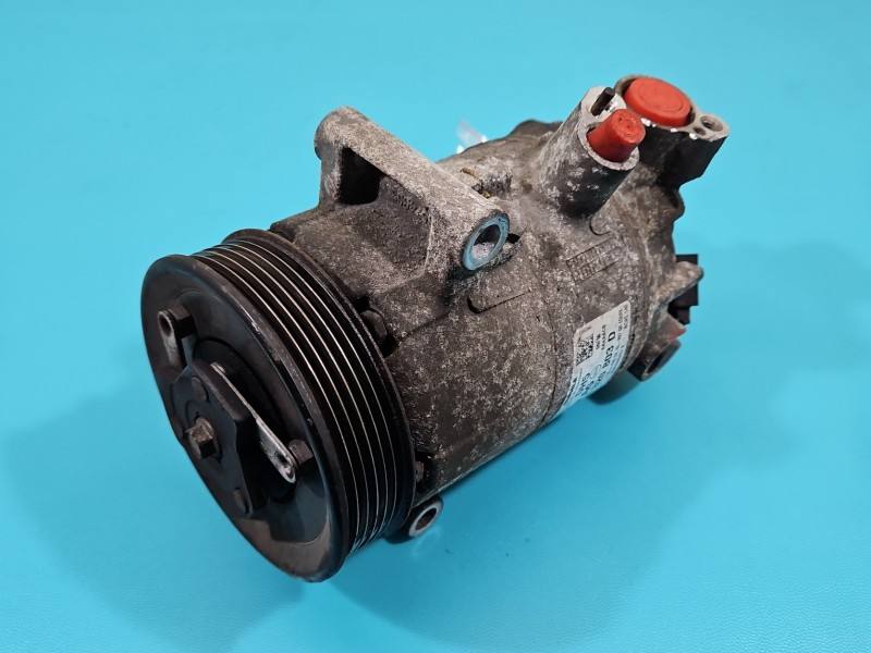 Компресор кондиціонера Skoda Fabia 3 5Q0820803D