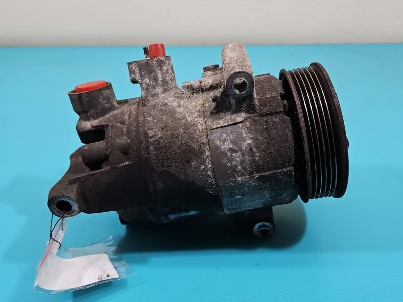Компресор кондиціонера Skoda Fabia 3 5Q0820803D — фото деталі 3