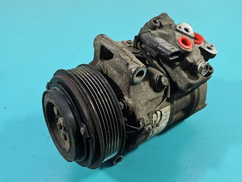 Компрессор кондиционера Mercedes C W205 A0008304400