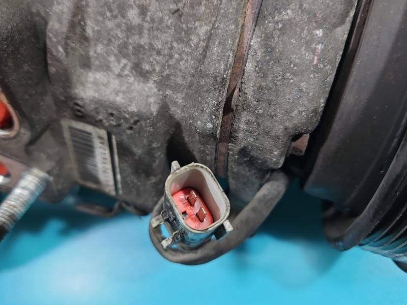 Компрессор кондиционера Dodge Caravan 447220-5862 — фото детали 9