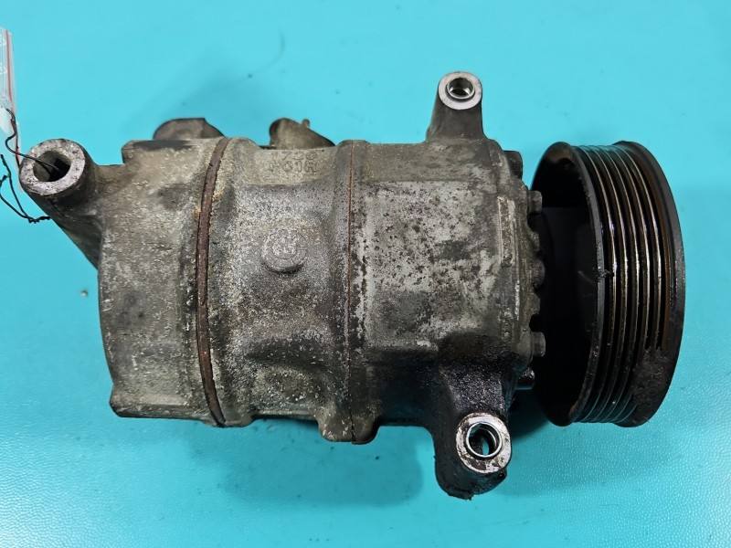 Компрессор кондиционера Skoda Octavia 3 5Q0820803C — фото детали 6