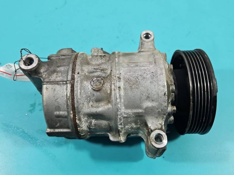 Компрессор кондиционера Seat Leon 5Q0820803C — фото детали 6