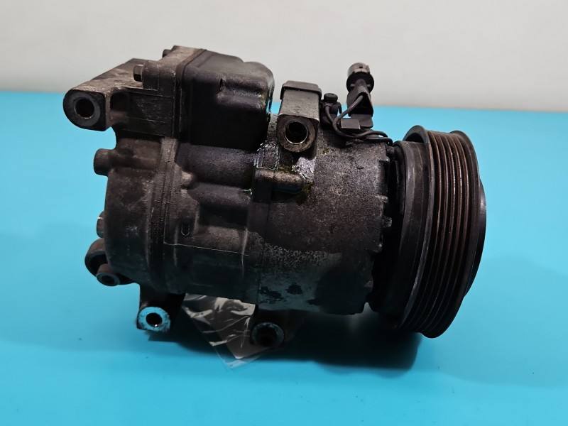 Компресор кондиціонера Hyundai I30 F500AN8AA-04 — фото деталі 3