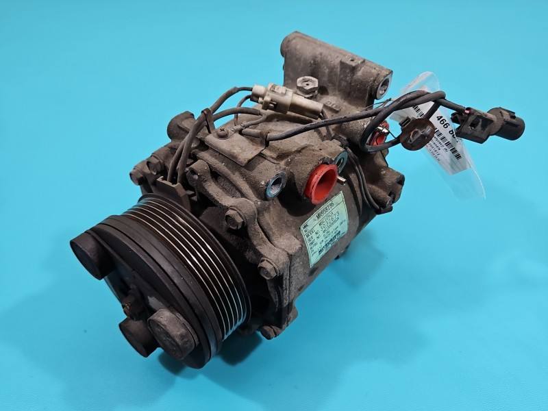 Компресор кондиціонера Mitsubishi Grandis MR958135
