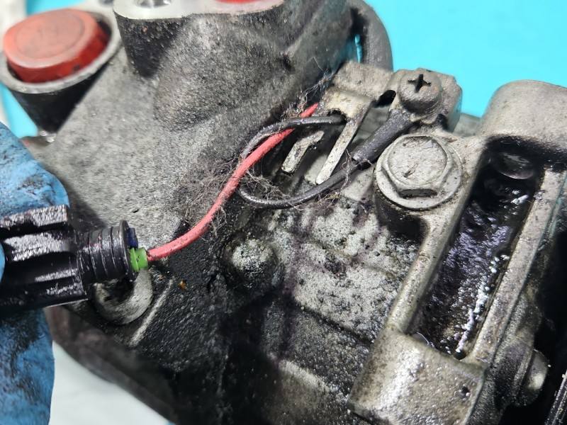 Компресор кондиціонера Mercedes Vito A0022307211 — фото деталі 9