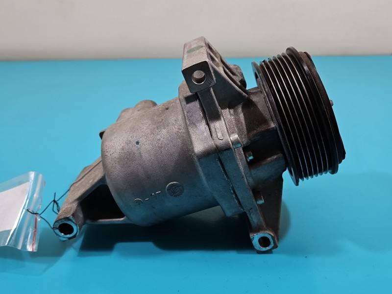 Компрессор кондиционера Dacia Sandero 926008469R-A — фото детали 3
