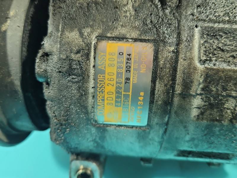 Компресор кондиціонера Audi A4 B5 8D0260808 — фото деталі 6