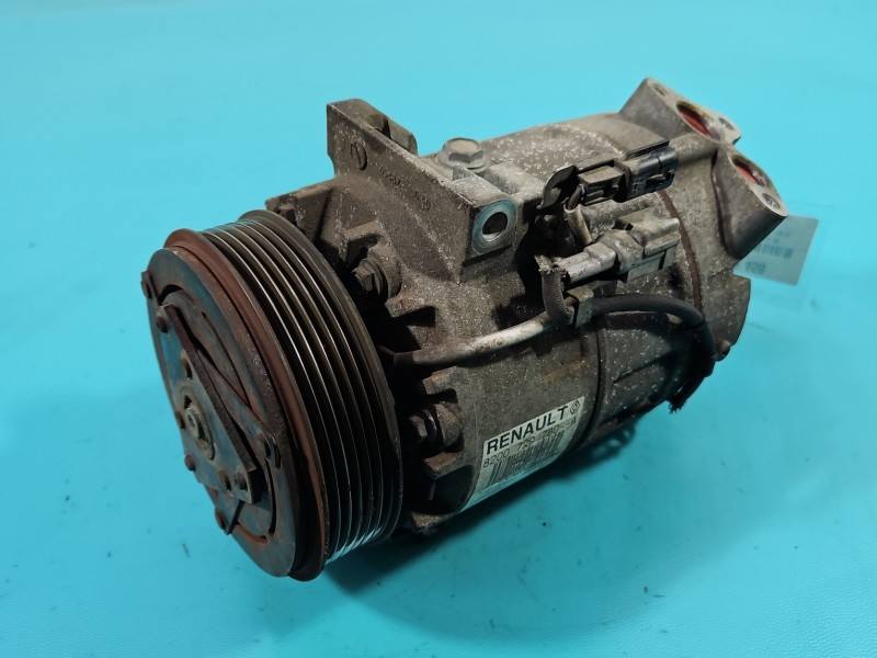 Компресор кондиціонера Renault Laguna 8200720780