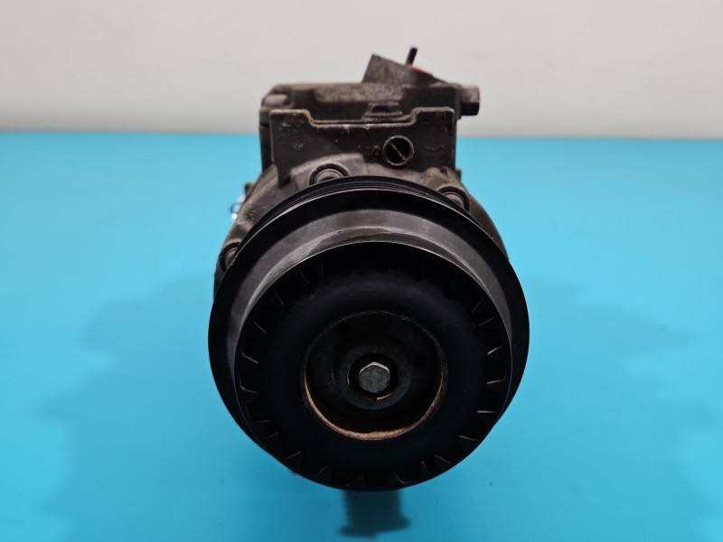 Компресор кондиціонера Mercedes GLK X204 A0022305011 — фото деталі 2