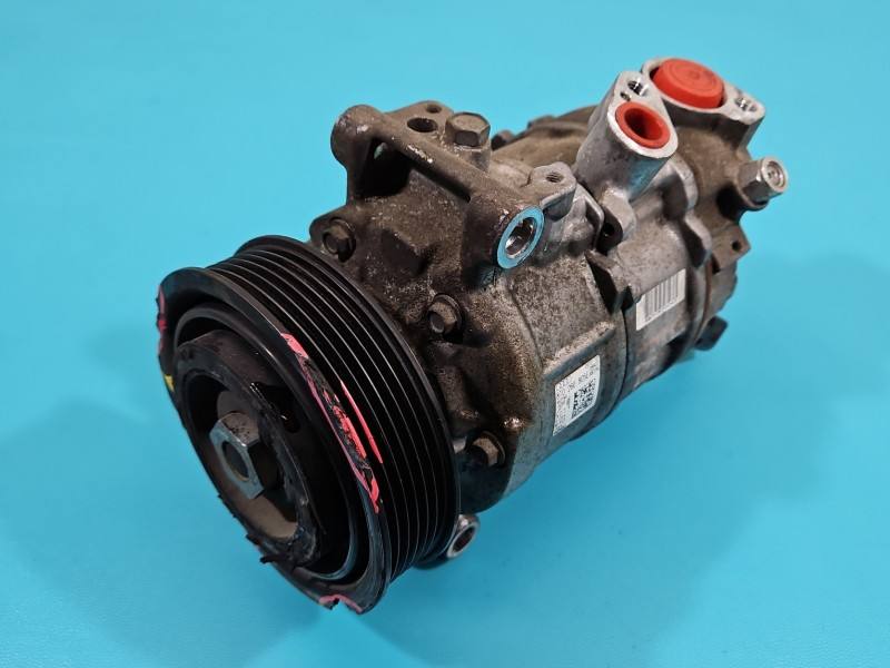 Компресор кондиціонера Audi A4 B8 8T0260805E