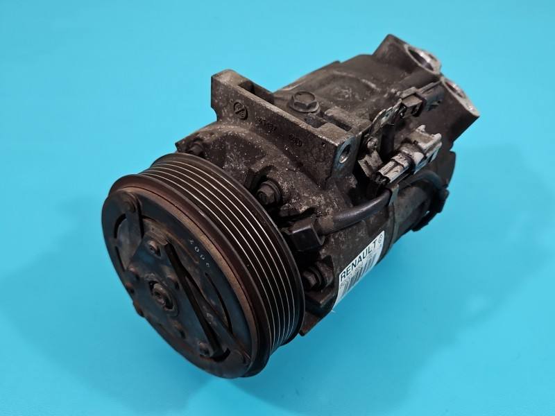 Компресор кондиціонера Renault Megane 3 8200869742-A