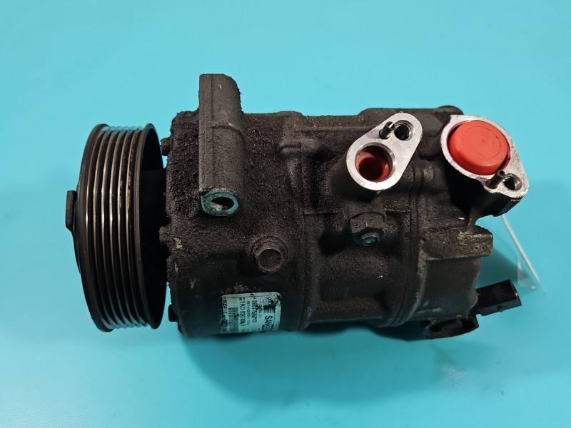 Компресор кондиціонера Volkswagen Golf 6 1K0820808B — фото деталі 2