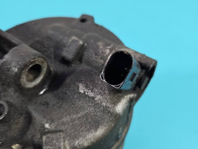 Компресор кондиціонера Volkswagen Golf 6 1K0820808B — фото деталі 7