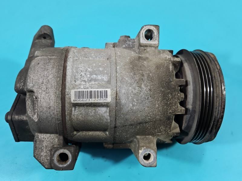 Компресор кондиціонера Dacia Sandero 926006775R-A — фото деталі 6
