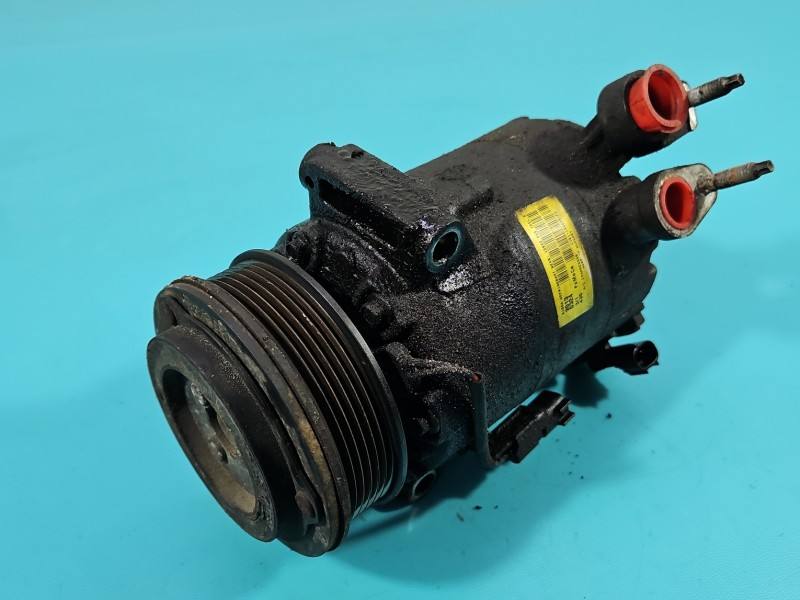 Компресор кондиціонера Ford Focus CV61-19D629-FC