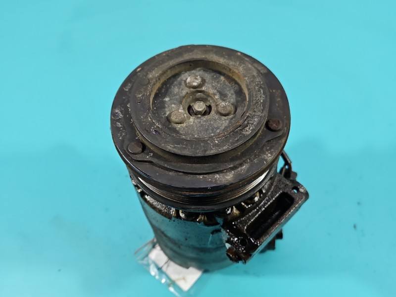 Компресор кондиціонера Ford Focus CV61-19D629-FC — фото деталі 7