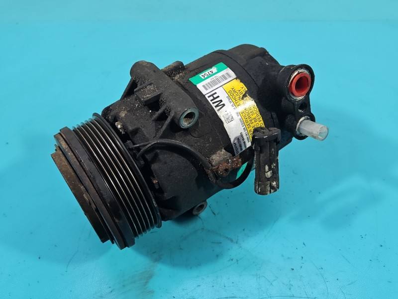 Компресор кондиціонера Opel Astra H 13124754