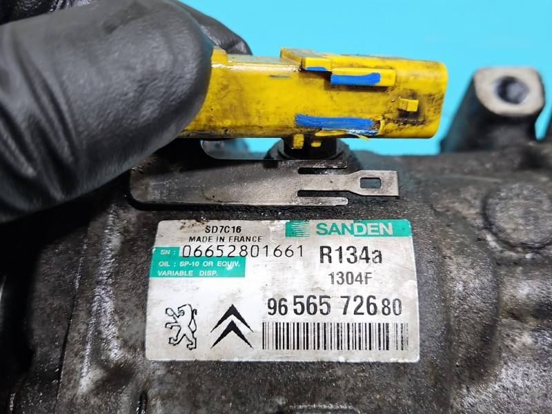 Компресор кондиціонера Peugeot 407 9656572680 — фото деталі 8