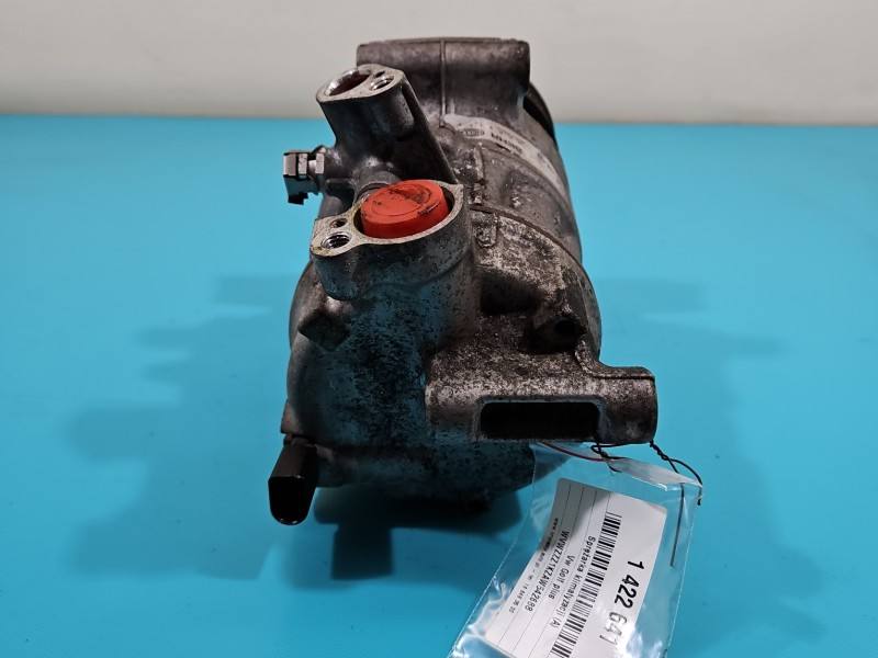 Компресор кондиціонера Volkswagen Golf plus 8FK351135-421 — фото деталі 4