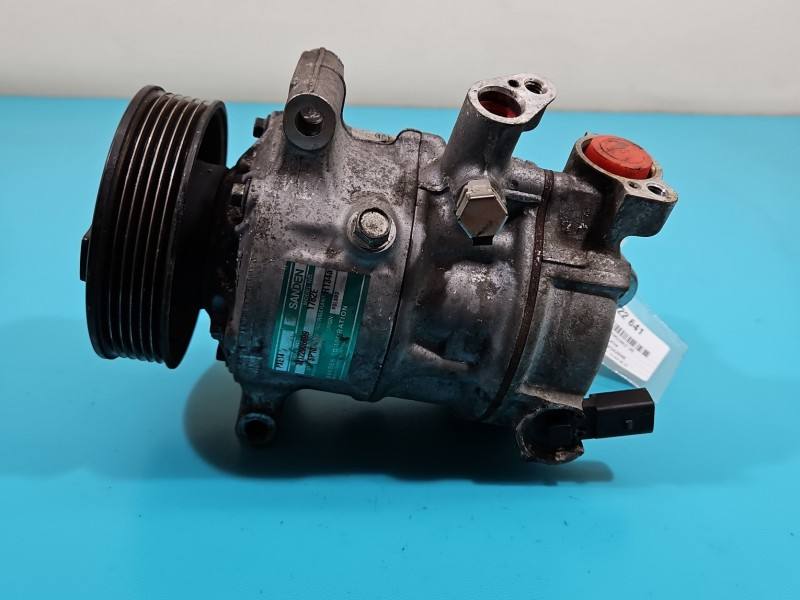 Компресор кондиціонера Volkswagen Golf plus 8FK351135-421 — фото деталі 5