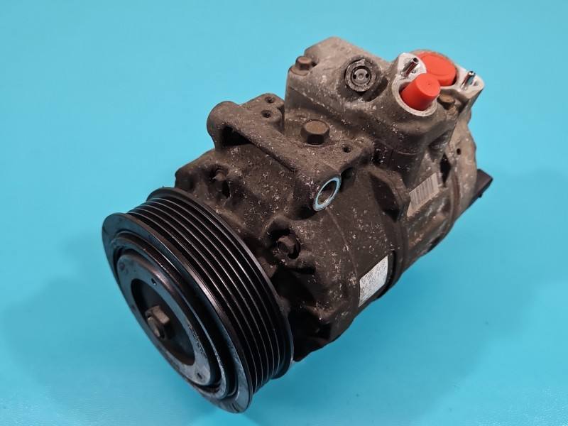 Компресор кондиціонера Volkswagen Golf 5 1K0820803P