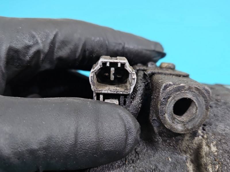 Компресор кондиціонера Mazda CX-9 447260-6281 — фото деталі 9