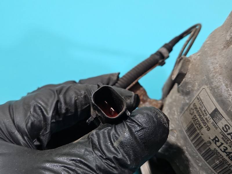 Компрессор кондиционера Jeep Cherokee 55037466AE — фото детали 8
