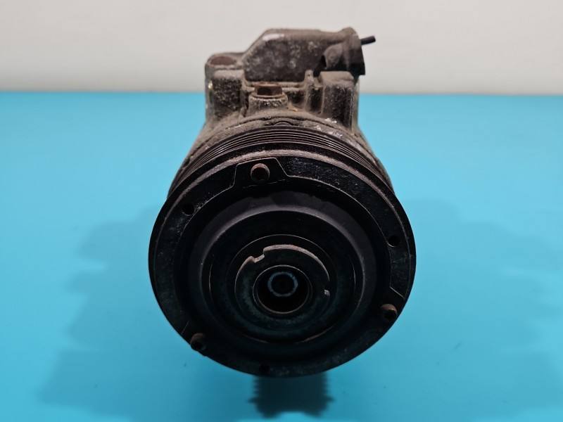 Компресор кондиціонера Volkswagen Polo 6Q0820803H — фото деталі 2