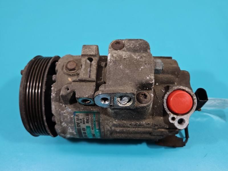 Компресор кондиціонера Volkswagen Polo 6Q0820803H — фото деталі 7