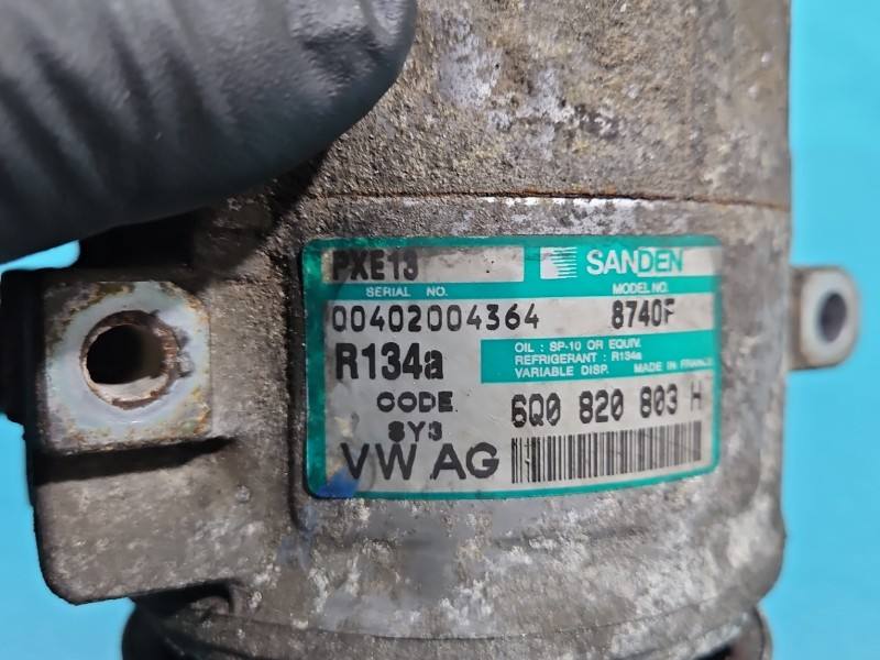 Компресор кондиціонера Volkswagen Polo 6Q0820803H — фото деталі 8