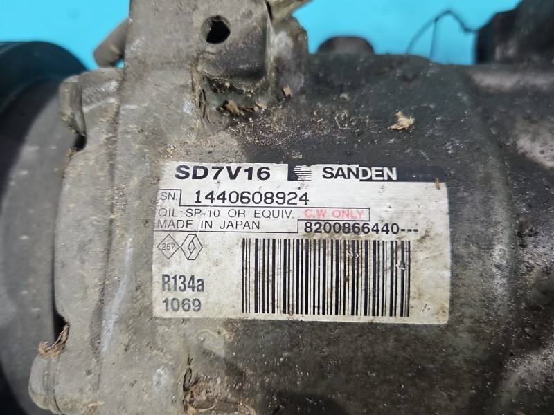 Компрессор кондиционера Dacia Logan 8200866440 — фото детали 5