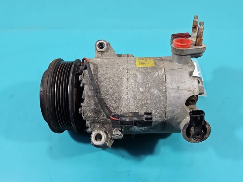 Компресор кондиціонера Ford C-Max CV61-19D629-FE — фото деталі 3