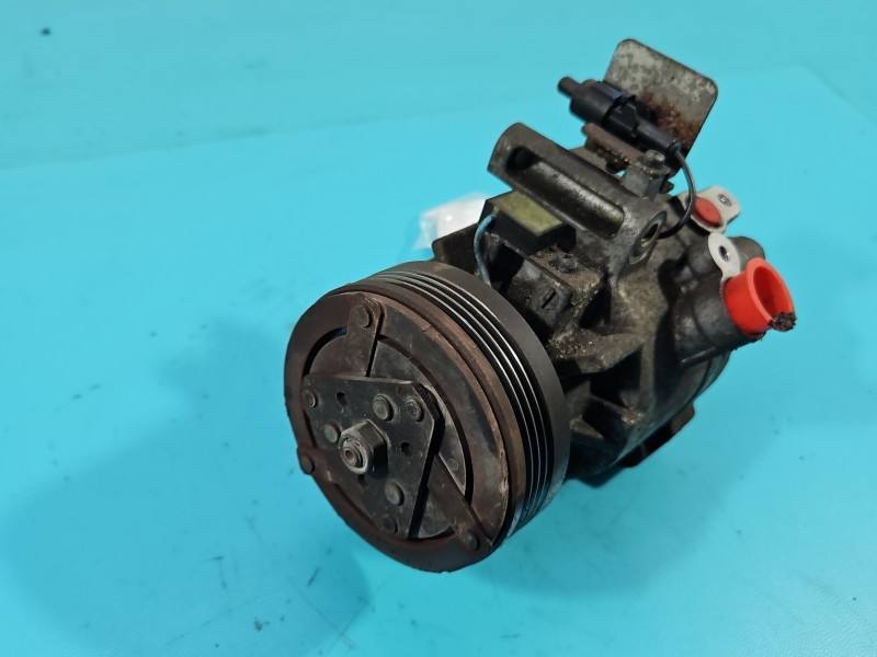 Компрессор кондиционера Suzuki Swift 95200-68LA2