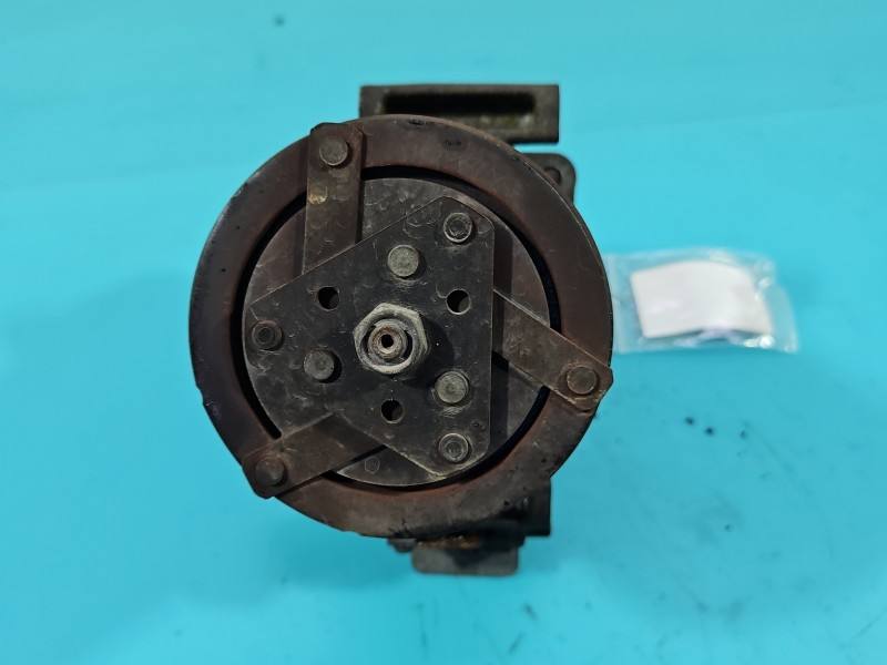 Компрессор кондиционера Suzuki Swift 95200-68LA2 — фото детали 6