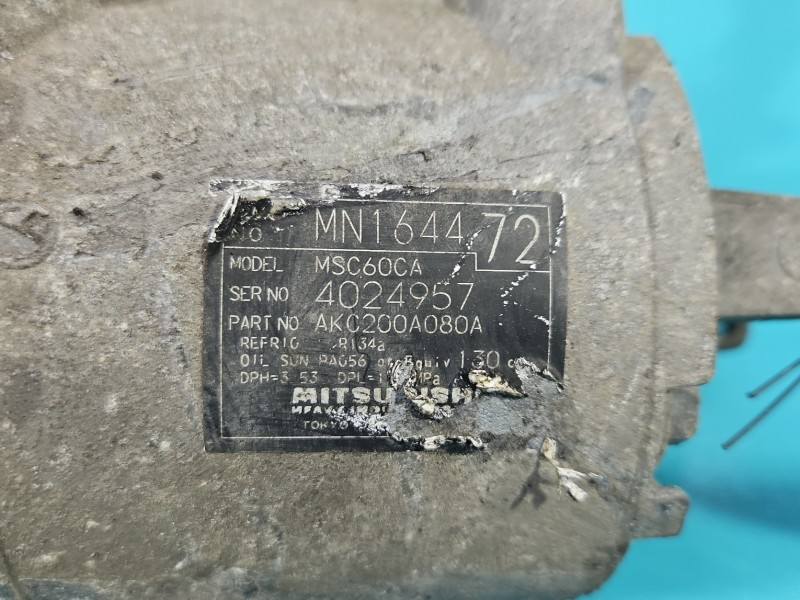 Компрессор кондиционера Mitsubishi Colt MN164472 — фото детали 2