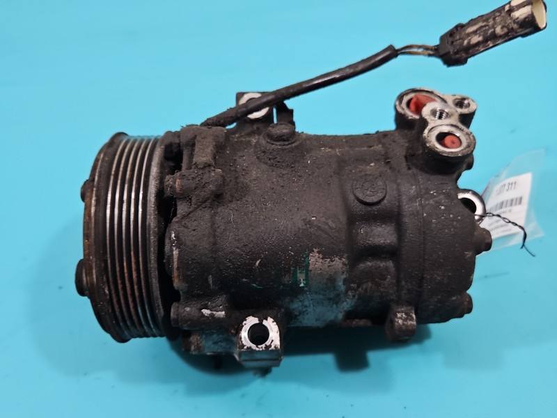 Компресор кондиціонера Suzuki Wagon R+ 13106850 — фото деталі 2