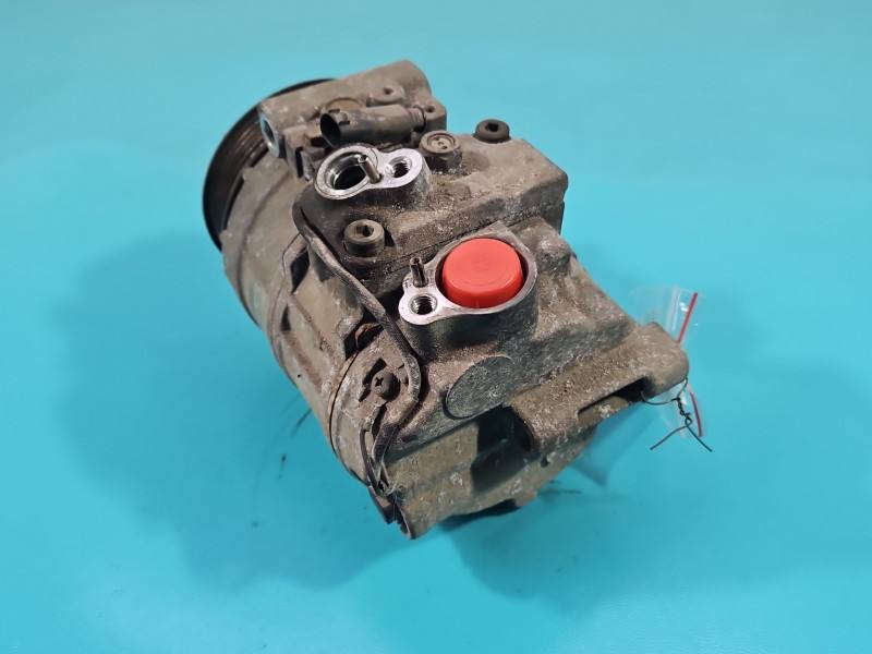 Компрессор кондиционера Mercedes C W203 447220-8221 — фото детали 4