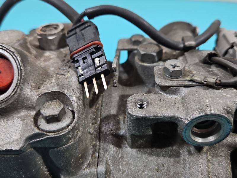 Компресор кондиціонера BMW 5 E60 GE447260-1811 — фото деталі 6