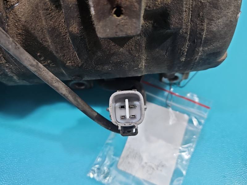 Компресор кондиціонера Toyota Avensis T22 447220-3435 — фото деталі 7
