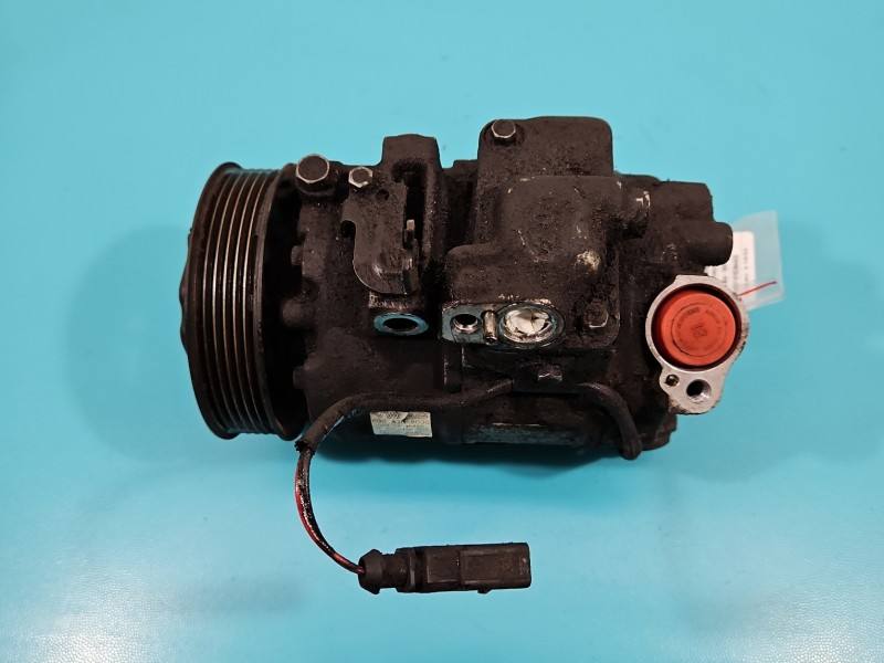 Компресор кондиціонера Skoda Fabia 1 6Q0820803G — фото деталі 7