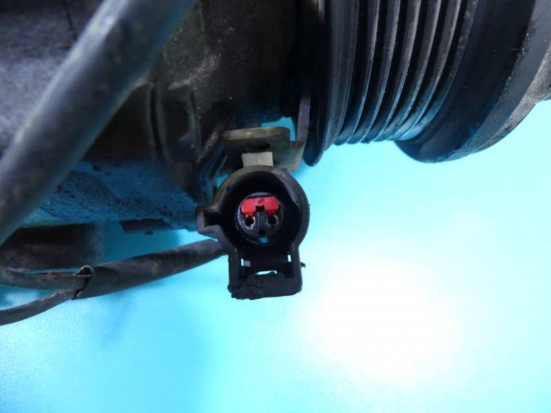 Компрессор кондиционера Ford KA 1S5M-19D629-AA — фото детали 9