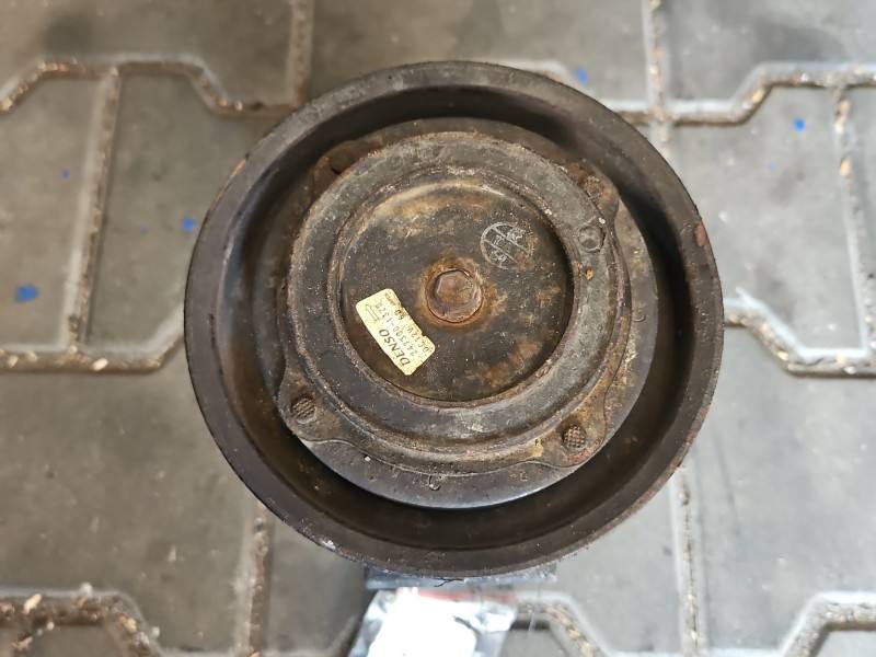 Компресор кондиціонера Mazda Mpv 247300-1320 — фото деталі 3