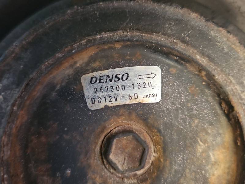 Компресор кондиціонера Mazda Mpv 247300-1320 — фото деталі 4