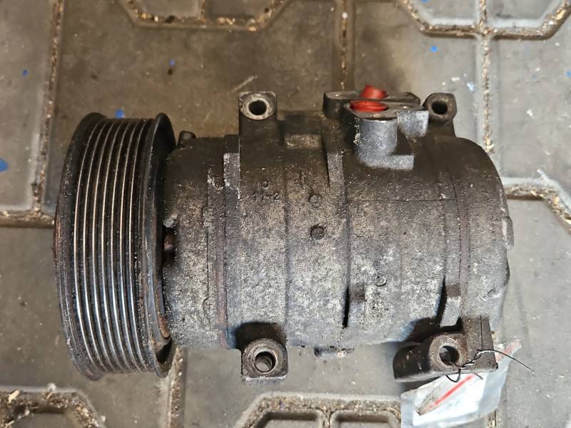 Компресор кондиціонера Mazda Mpv 247300-1320 — фото деталі 5