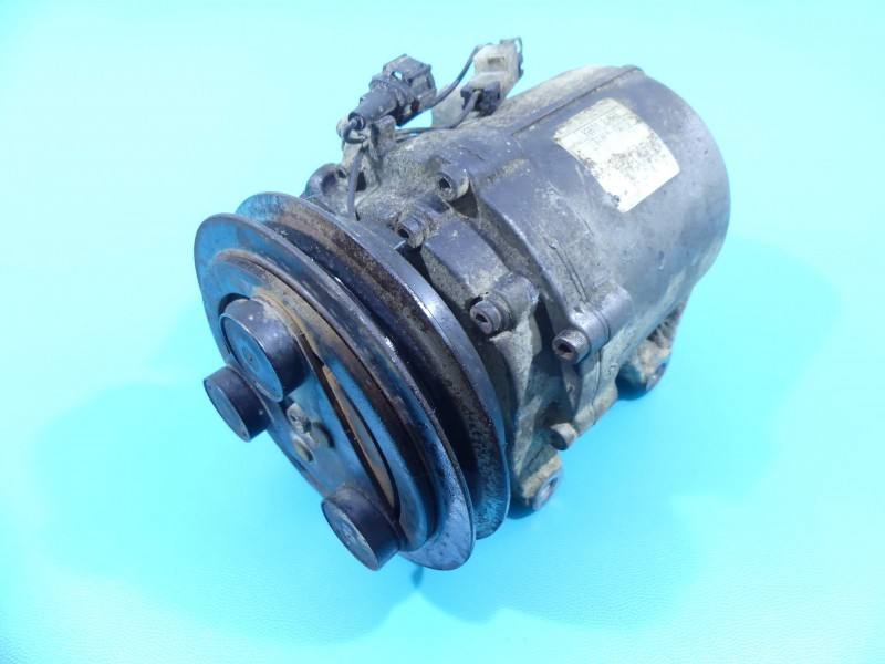 Компрессор кондиционера Nissan Primera 926002J603 — фото детали 9
